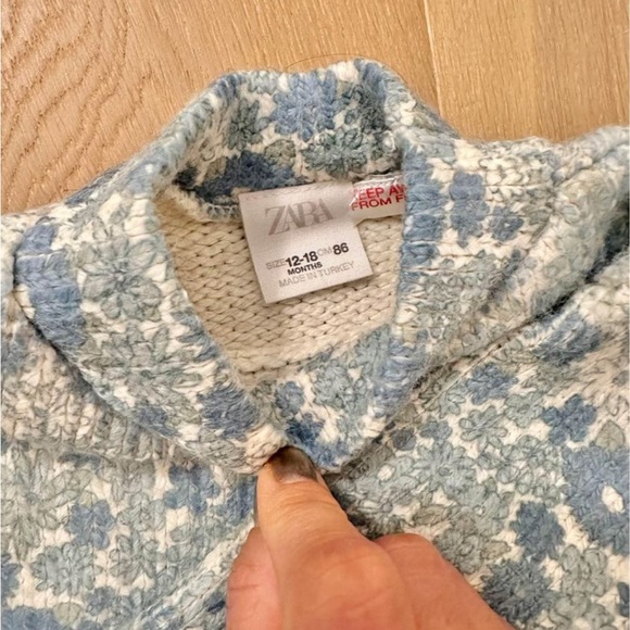 Zara baby girl soft knit sweater - Picture 3 of 3